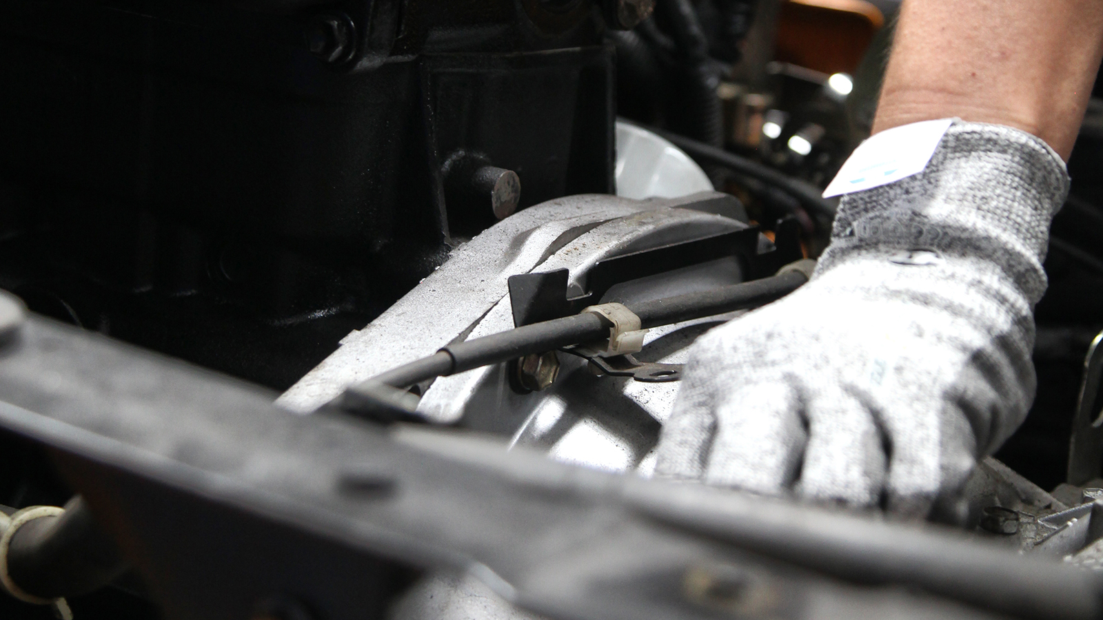 Arbetshandskar – en billig försäkring